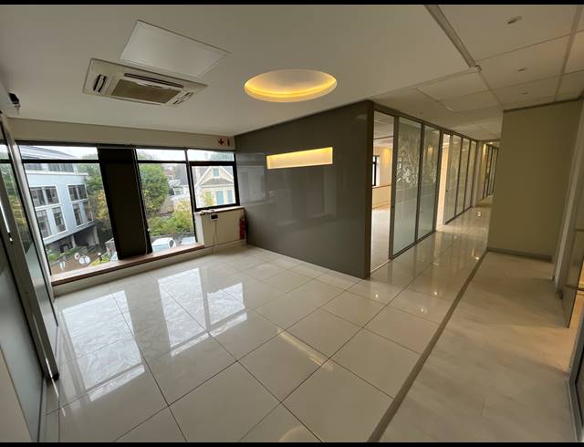 415.30M² OFFICE TO LET IN NEWLANDS